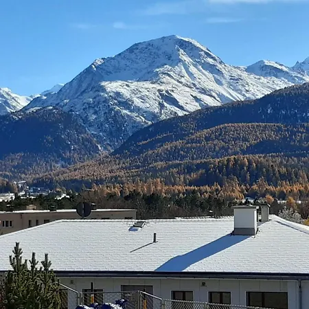 Lägenhet Chesa Suot Roevens By Interhome