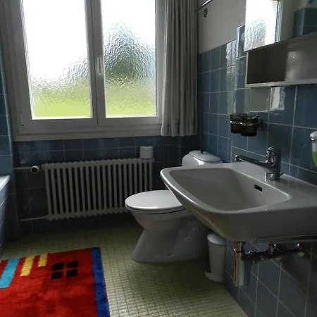 Lägenhet Chesa Suot Roevens By Interhome